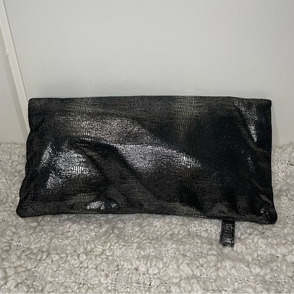 Steve Madden Black Metallic Shiny Clutch Purse - Picture 4 of 8